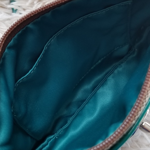 Coach wristlet. Excellent condition. - Picture 3 of 6